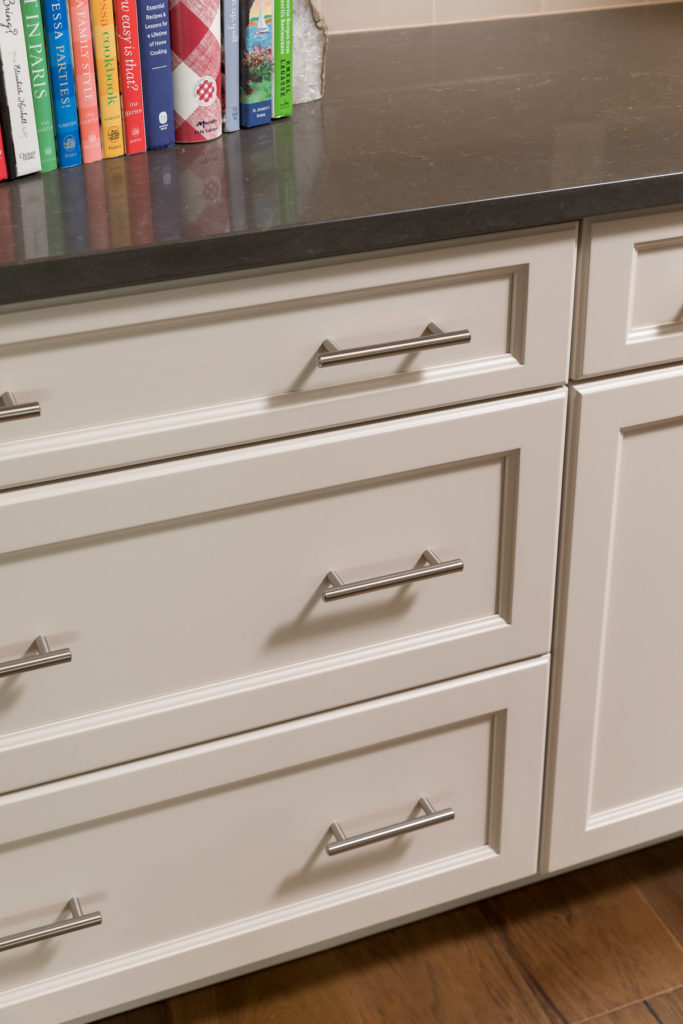 Creary Top Knobs Pulls